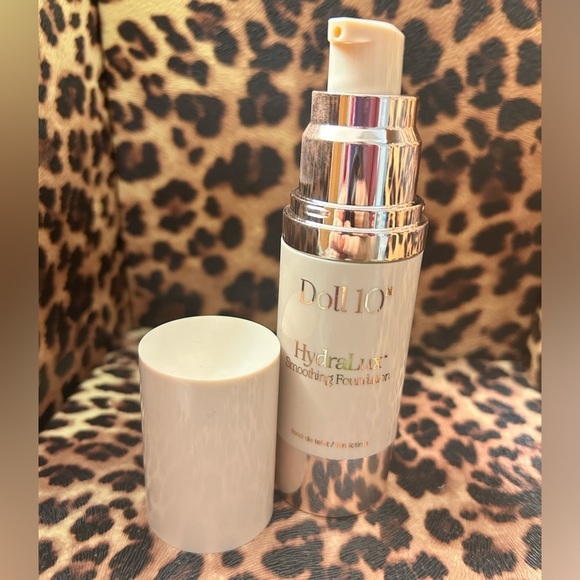 Doll10 Hydralux Smoothing Foundation FAIR - Picture 1 of 4